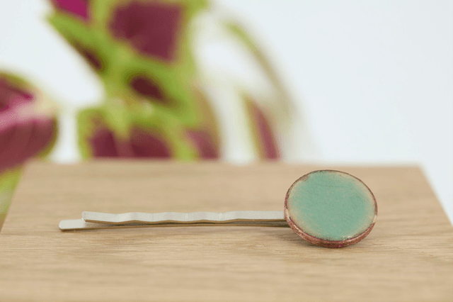 Barrette émaux transparents